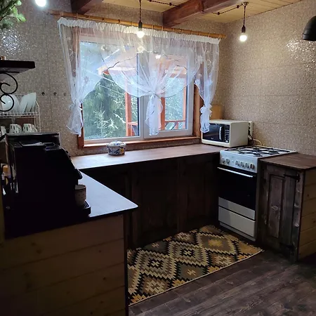 Chalet над скелею *