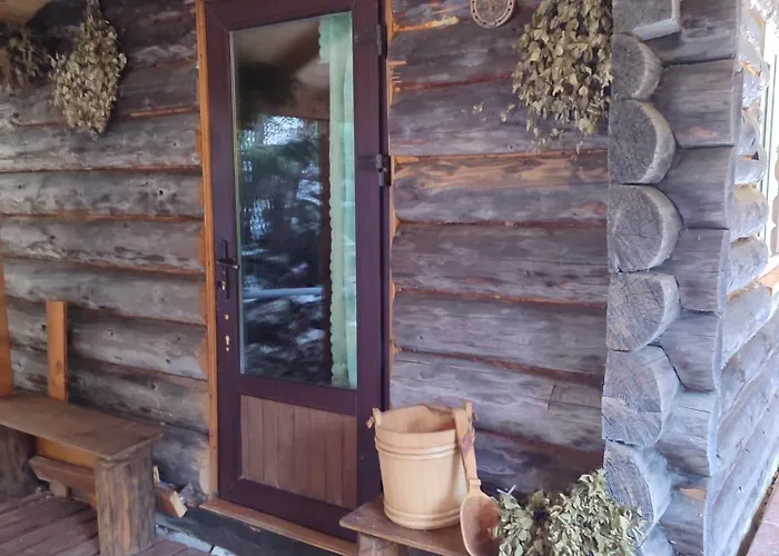Σαλέ над скелею